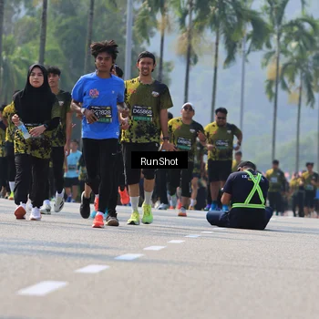 Runner Photo 7054556
