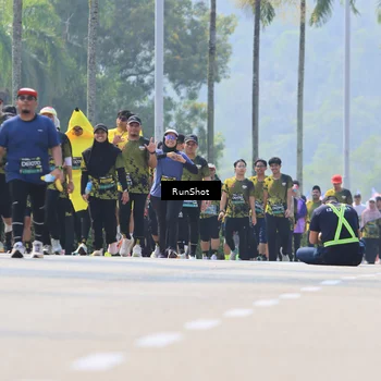 Runner Photo 7054559