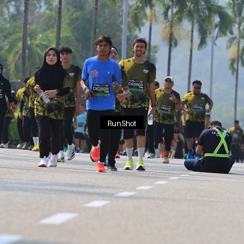 Runner Photo 7054563