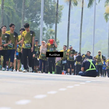 Runner Photo 7054588