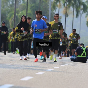 Runner Photo 7054600