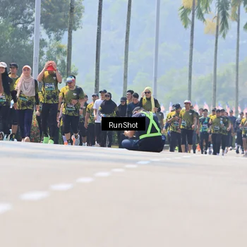 Runner Photo 7054603