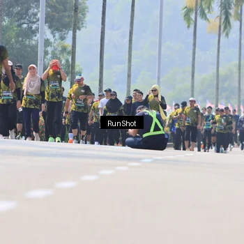 Runner Photo 7054604
