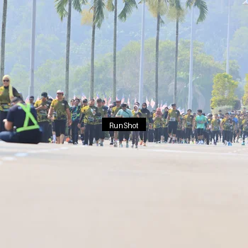 Runner Photo 7054614