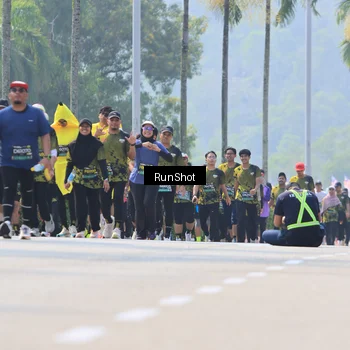 Runner Photo 7054615