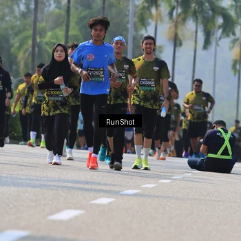 Runner Photo 7054625