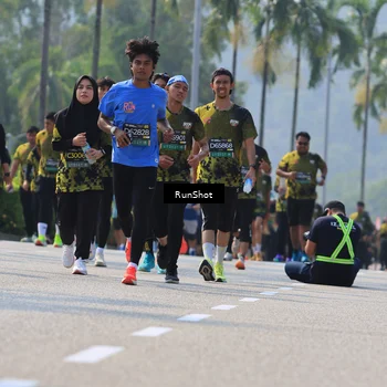 Runner Photo 7054631