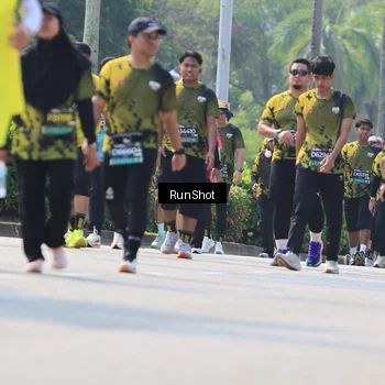 Runner Photo 7054640