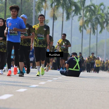 Runner Photo 7054663