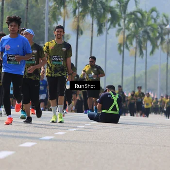 Runner Photo 7054672