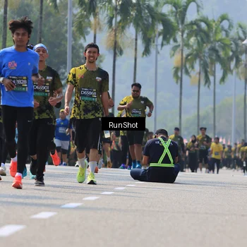 Runner Photo 7054709
