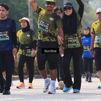Runner Photo 7054751