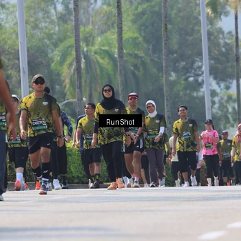 Runner Photo 7054756