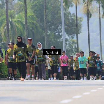 Runner Photo 7054758