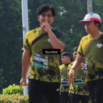 Runner Photo 7054771