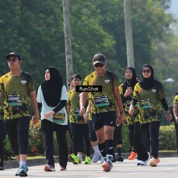 Runner Photo 7054789