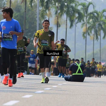 Runner Photo 7054812