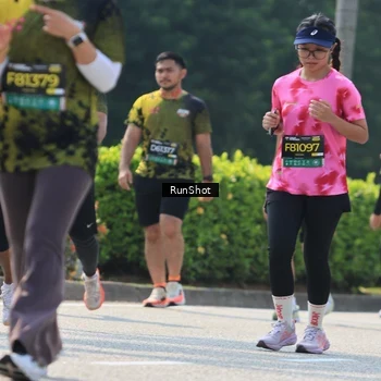 Runner Photo 7054824