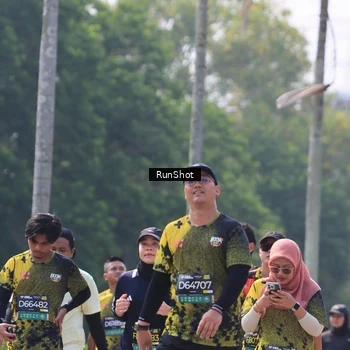 Runner Photo 7054841