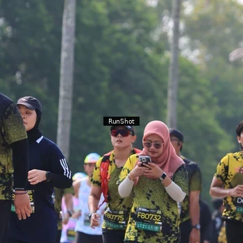 Runner Photo 7054863
