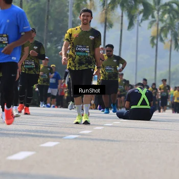 Runner Photo 7054914