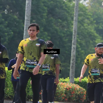Runner Photo 7054953