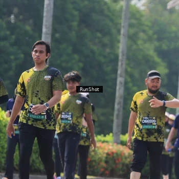Runner Photo 7054960