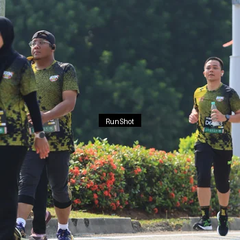 Runner Photo 7054982