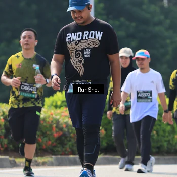 Runner Photo 7054991