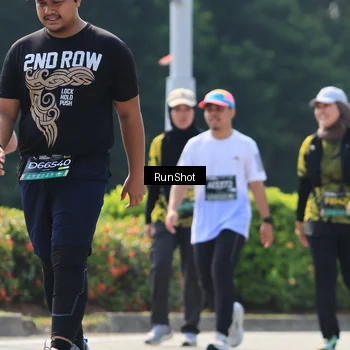 Runner Photo 7055003