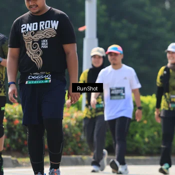 Runner Photo 7055004