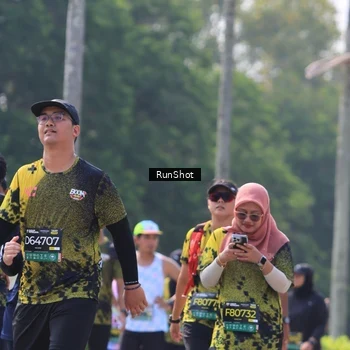 Runner Photo 7055012