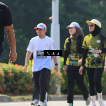 Runner Photo 7055029