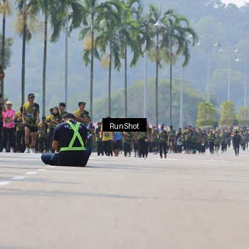 Runner Photo 7055030