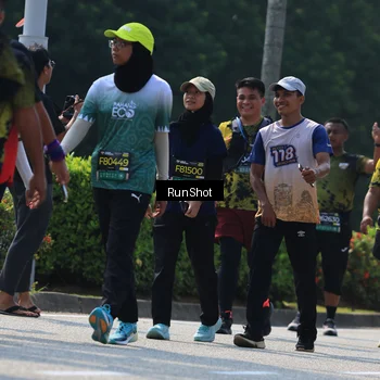 Runner Photo 7055035