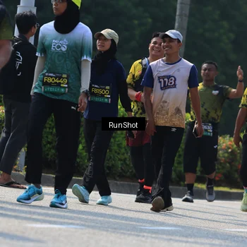 Runner Photo 7055039