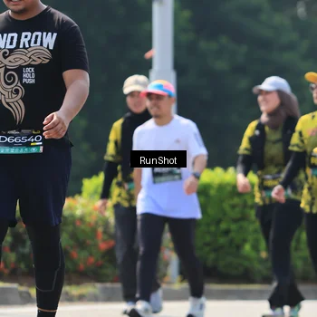 Runner Photo 7055040