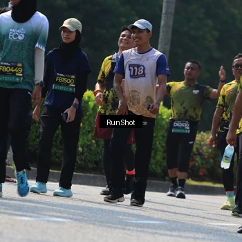 Runner Photo 7055047