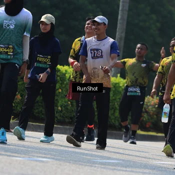Runner Photo 7055049