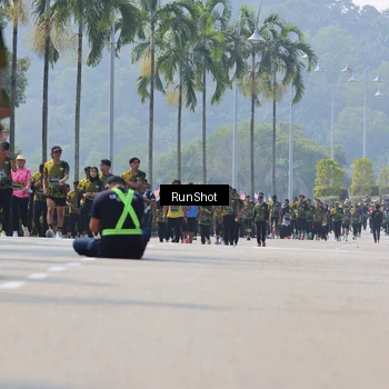 Runner Photo 7055050