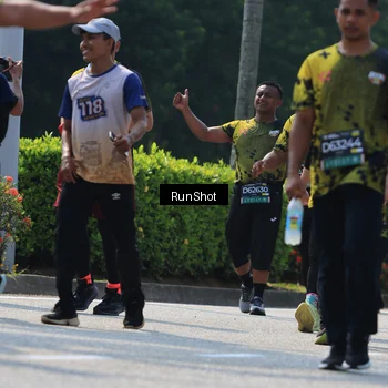 Runner Photo 7055053