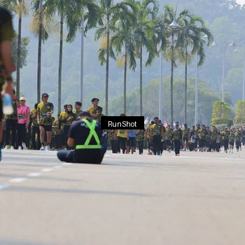 Runner Photo 7055056