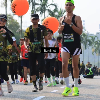 Runner Photo 7055057