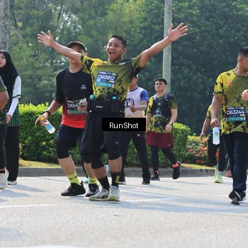 Runner Photo 7055067