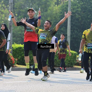 Runner Photo 7055078