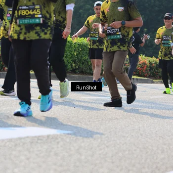 Runner Photo 7055083