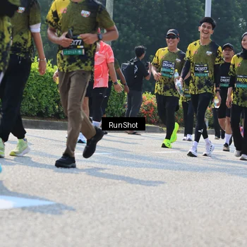 Runner Photo 7055084