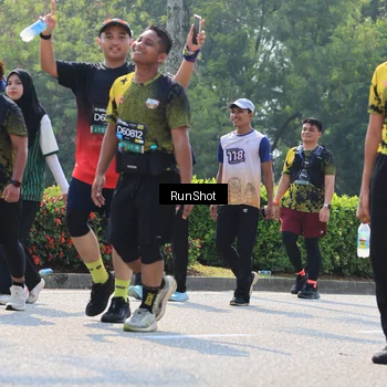 Runner Photo 7055086