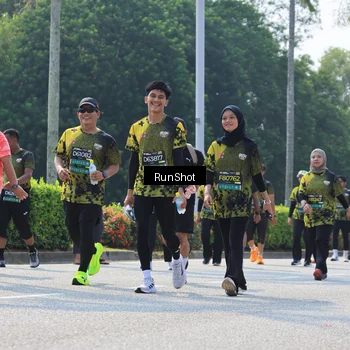 Runner Photo 7055091