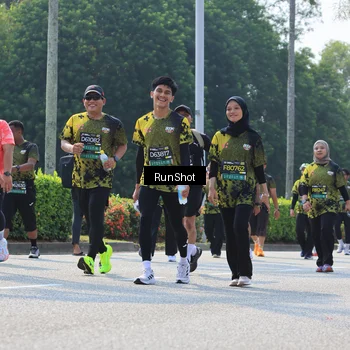 Runner Photo 7055093